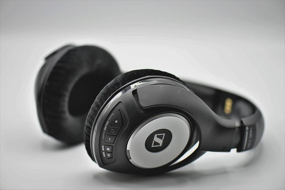 Online megvásárolható a vezeték nélküli fülhallgató