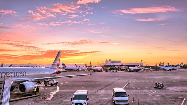 Megszabadít a gondoktól a repülőtéri parkolás